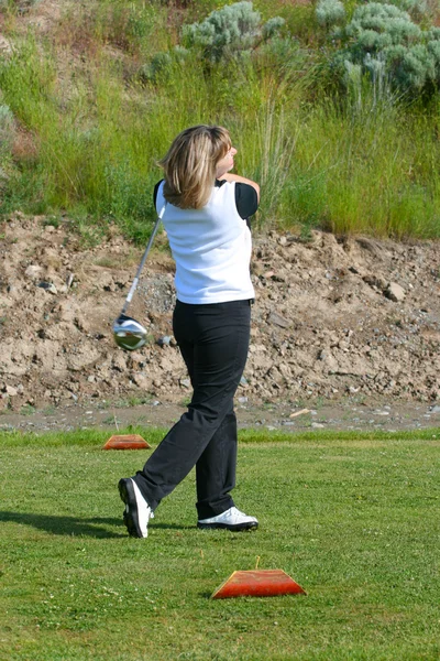 Female golfer — Stock Photo, Image