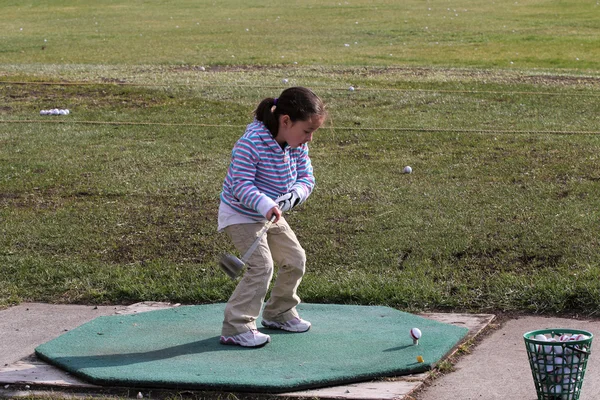 Práctica de golf — Foto de Stock
