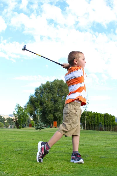 Молодий гравець у гольф — стокове фото