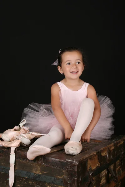 Brunette ballet meisje — Stockfoto