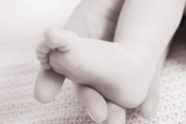 婴儿脚 — 图库照片
