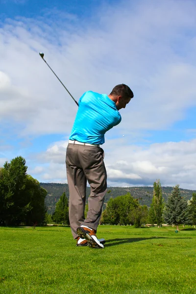 Erkek golfçü — Stok fotoğraf
