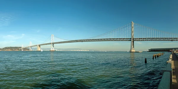 Puente Colgante Oakland Bay en San Francisco a Yerba Buena Is — Foto de Stock