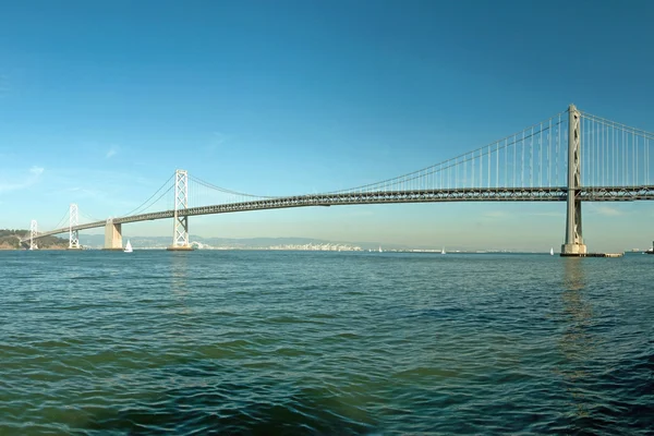 Sospensione Oakland Bay Bridge a San Francisco a Yerba Buena Is — Foto Stock