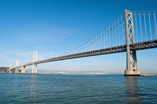 Puente Colgante Oakland Bay en San Francisco a Yerba Buena Is —  Fotos de Stock