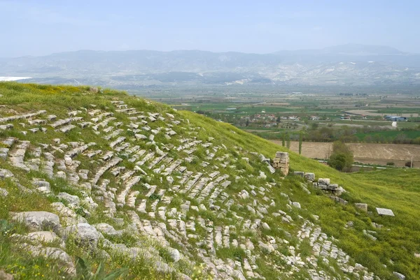 Antika ruiner av teatern, ruinerna av laodicea en stad av det romerska riket i moderna, Turkiet, denizli. — Stockfoto