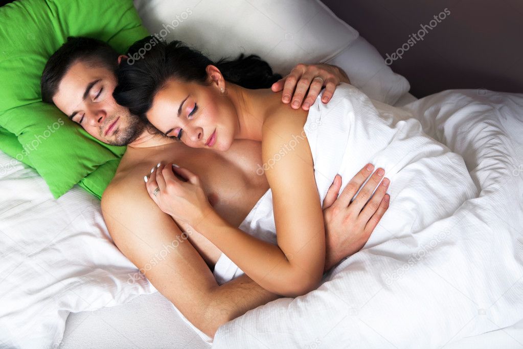 Жена ублажила мужа перед сном