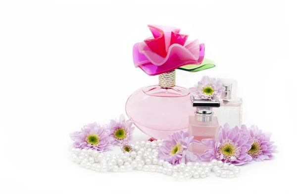 Perfum i perły — Zdjęcie stockowe