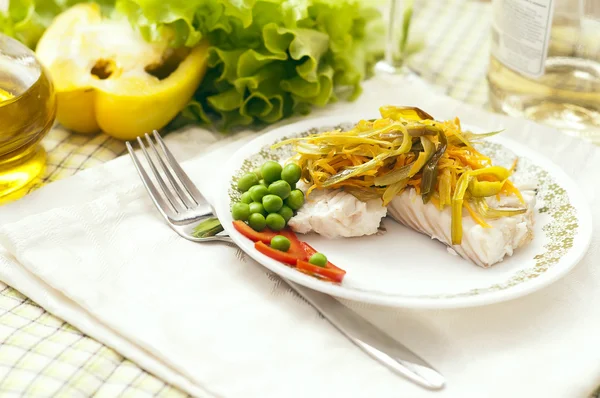 Bacalao con verduras — Foto de Stock