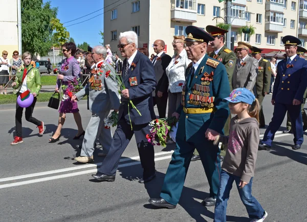 Victory Day. Festive demonstration. — Stock Photo, Image