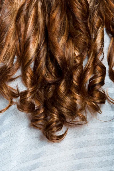 Kręcone włosy czerwony — Zdjęcie stockowe