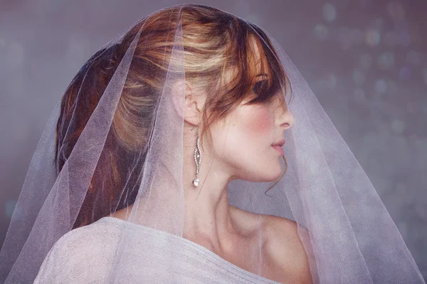 Modern bride with veil — Stock Photo, Image