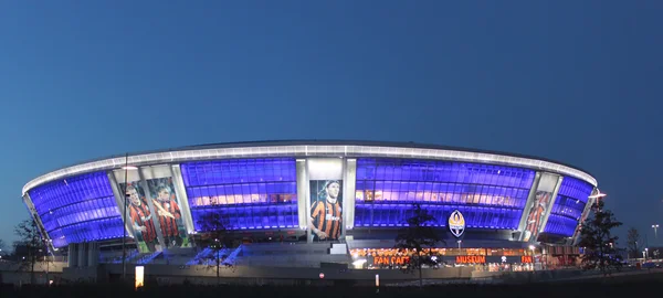 's avonds in de buurt van donbass arena — Stockfoto