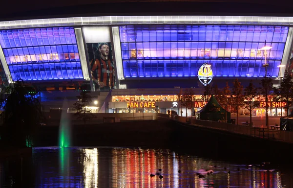 Wieczorem Donbas arena — Zdjęcie stockowe