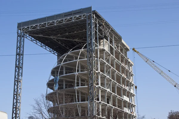 Construcción comercial y centro de entretenimiento en Jarkov — Foto de Stock