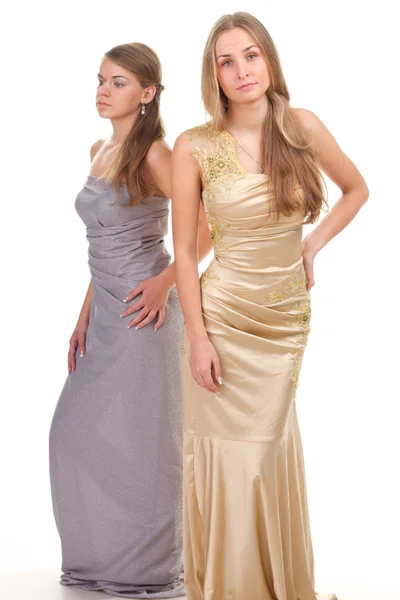 La envidia de sus amigos - dos chicas en vestido —  Fotos de Stock