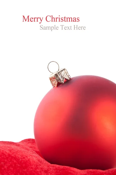 Zbliżenie czerwoną piłkę Bożego Narodzenia — Zdjęcie stockowe