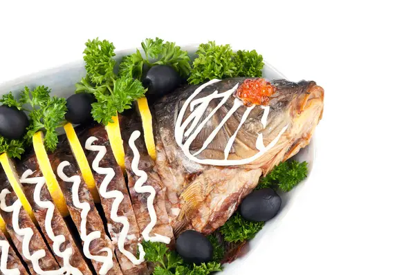 Peixe empalhado com caviar vermelho — Fotografia de Stock