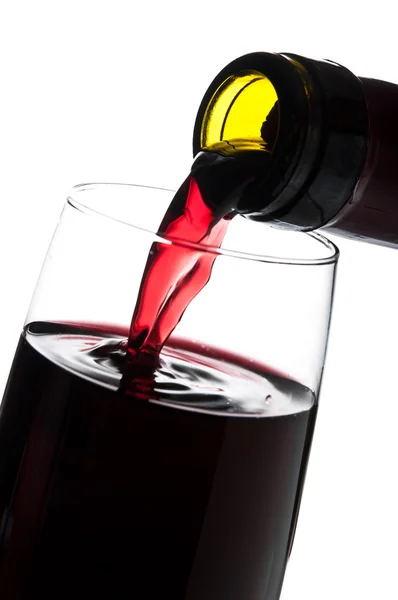 Izolált vörösbor öntése — Stock Fotó