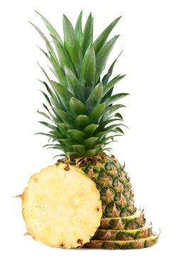 taze ananas izole