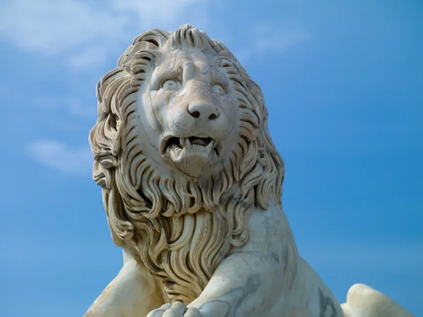 Rzeźba lwa — Zdjęcie stockowe