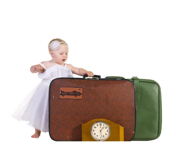 Kid stand near luggage, ready to travel — Stock Photo, Image