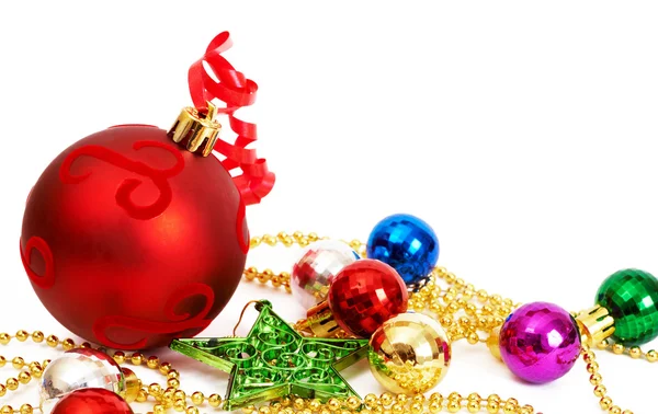 Coloridas bolas de Navidad y estrella — Foto de Stock