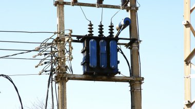 Post with electrical transformer clipart