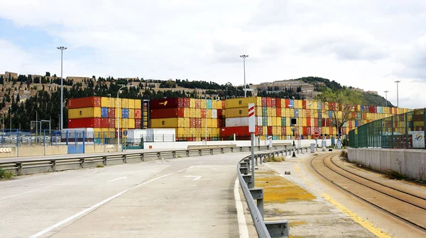 Container und Güter — Stockfoto