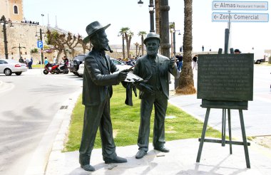 Sculpture of honoring to Ramon Casas and Santiago Rusiñol