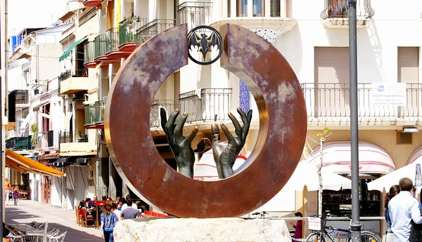Skulptur zu Ehren von Bacardí — Stockfoto