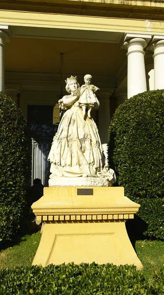 Estátua de Isabel II em Pedralbes — Fotografia de Stock