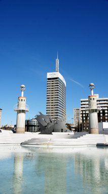 gölet ve Heykel Parkı Barcelona