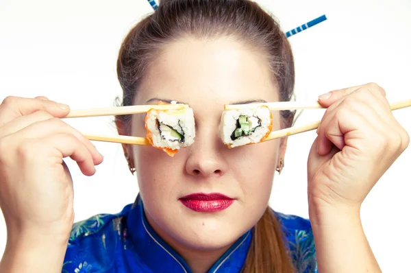 Sushi mit Lachs prestavleny für die Augen — Stockfoto