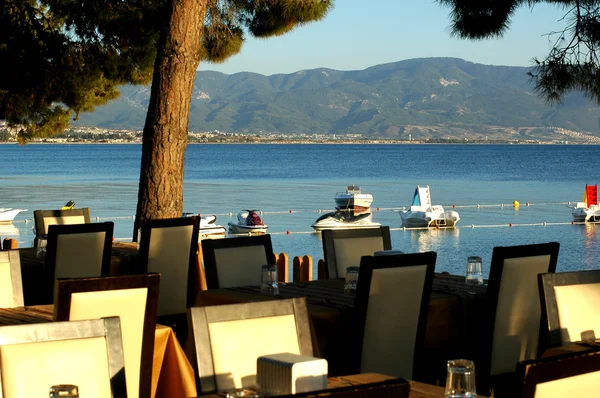 Restoran deniz kenarında