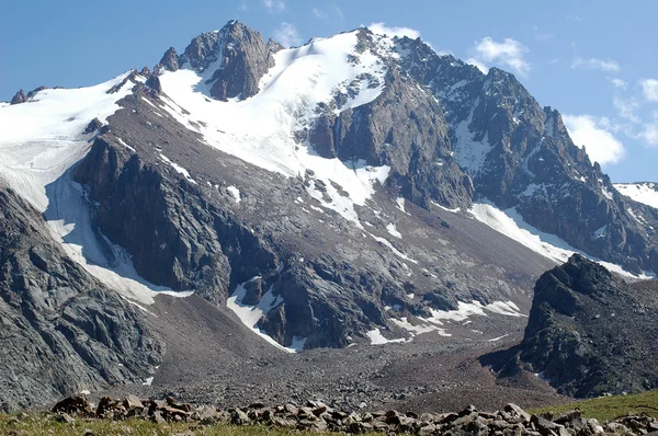 Montagna invernale — Foto Stock