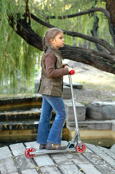 scooter ile kız