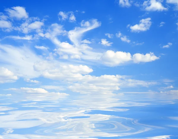 Deniz gökyüzü arka plan üzerinde — Stok fotoğraf