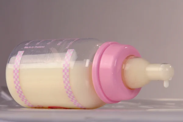 Barnens mjölk — Stockfoto
