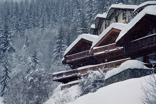 Alpin chalet — Stockfoto