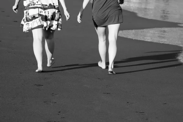 Pernas na praia — Fotografia de Stock