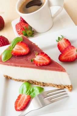 Çilekli cheesecake