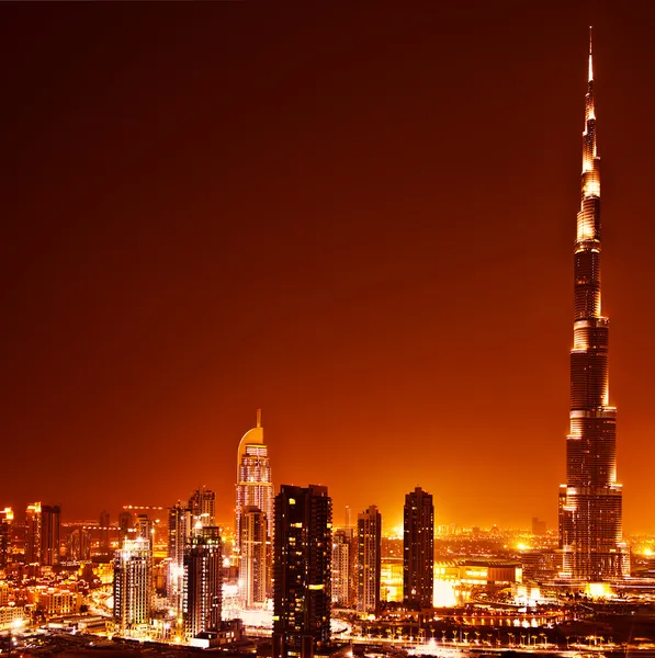 Dubai centrum op zonsondergang — Stockfoto