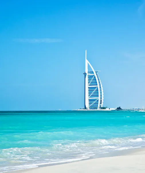 7-звездочный отель на пляже Дубая — стоковое фото
