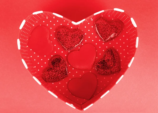 Романтичний подарунок червоного серця — стокове фото