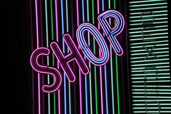 Neon skylt shop — Stockfoto