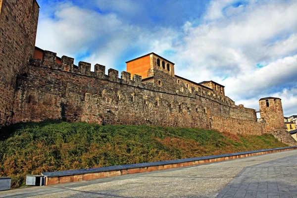 Średniowieczny zamek Templariuszy w 1178 roku w ponferrada, Hiszpania — Zdjęcie stockowe