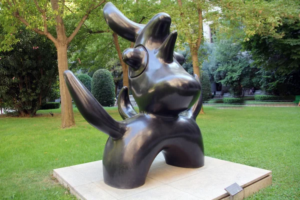 Sculpture of Joan Miró. Moon bird 1966 — Zdjęcie stockowe