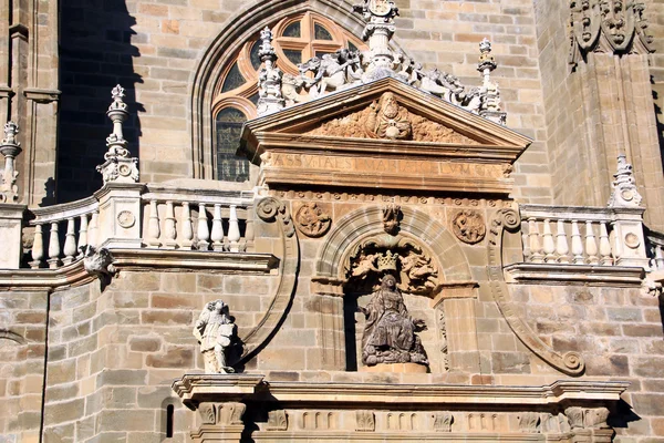 Podrobnosti o katolické katedrále ve městě astorga, Španělsko — Stock fotografie