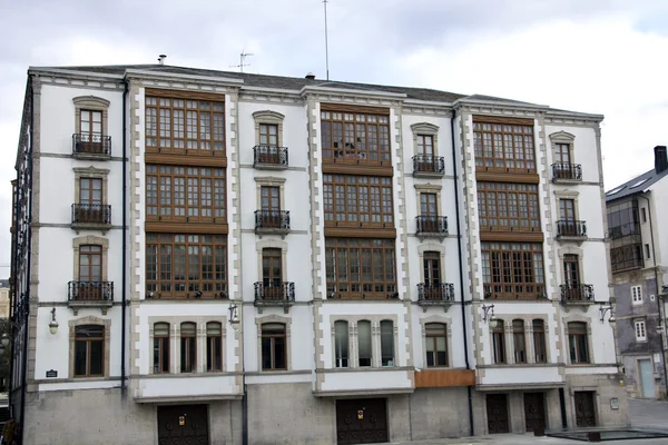 Λεπτομέρεια από το τυπικό κτίρια στην πόλη του lugo, Ισπανία — Φωτογραφία Αρχείου